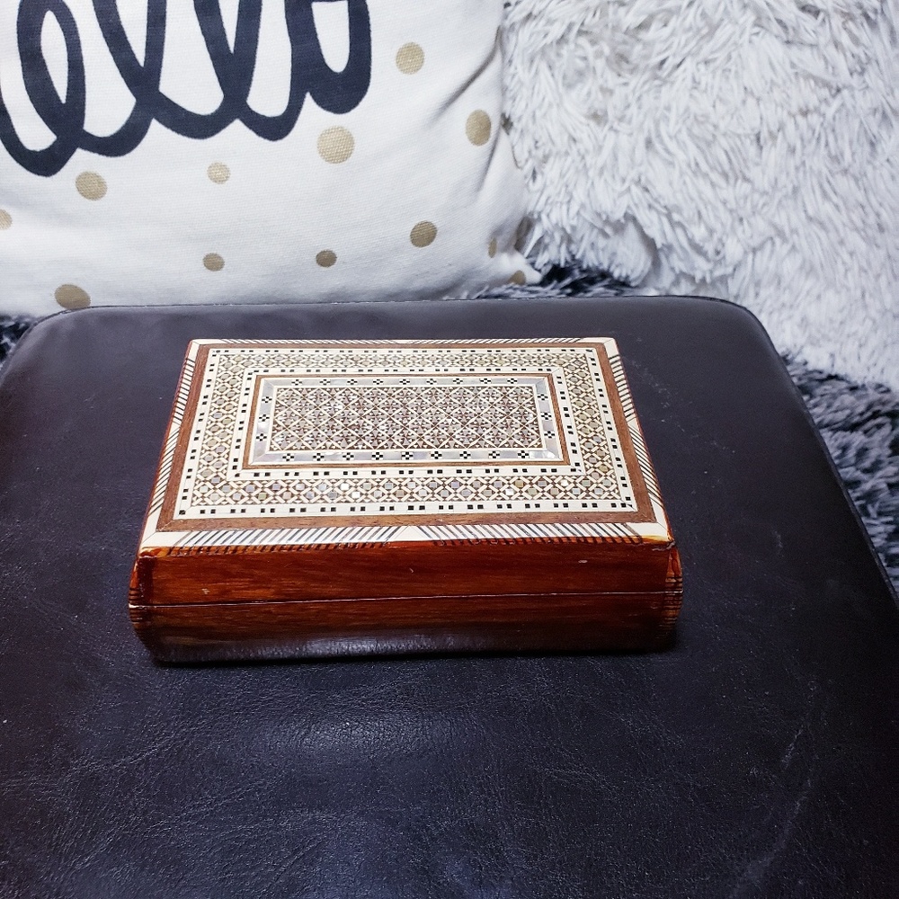 Jewelry box - Picture 4 of 5